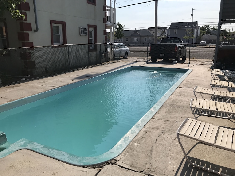 La Fontana Motel - photo 14