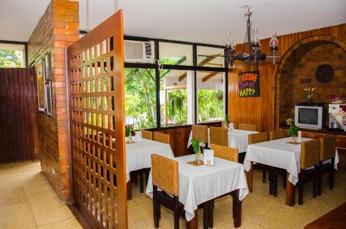 Hotel Manakin in Manta, Ecuador