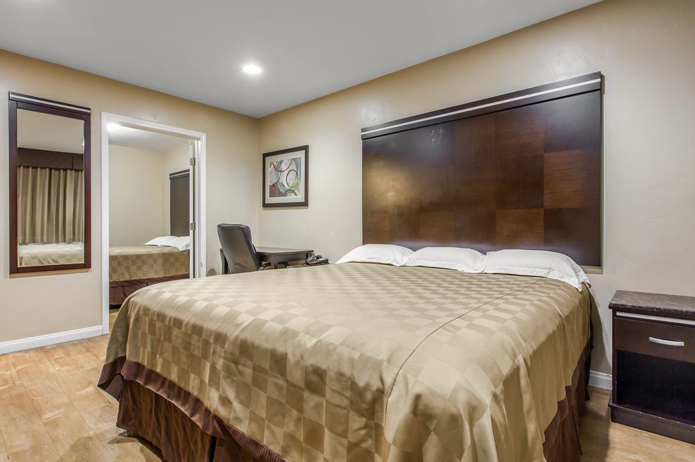 Rodeway Inn and Suites Chula Vista - photo 14
