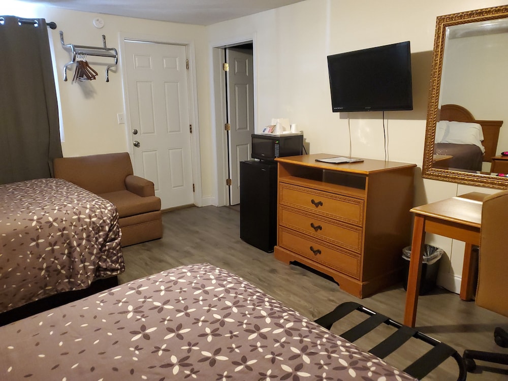 Turnpike Motel - photo 28