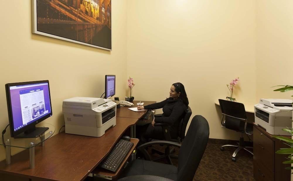 Pointe Plaza Hotel - photo 40
