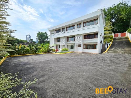 Bangsar Three Storey Luxury Landed House 19PAX — 4-Star Luxury Hotel in Kuala Lumpur, Malaysia