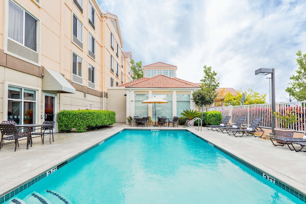 Hilton Garden Inn Folsom - photo 33