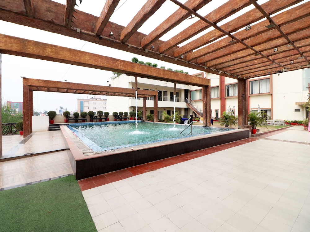 OYO 8620 Sparsh Hotels and Resorts in Bareilly, India