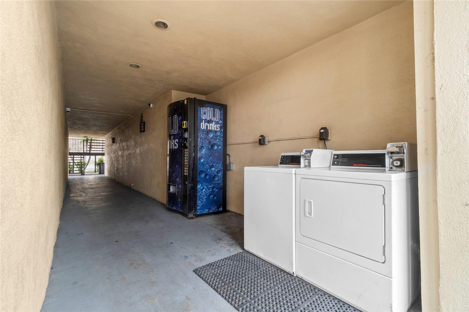 Travelodge by Wyndham Fairplex Pomona - photo 35