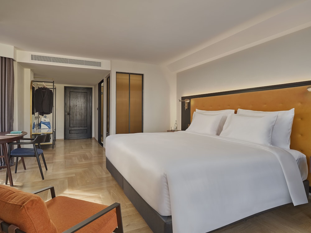 Public House Bangkok a Member of Design Hotels photo 5