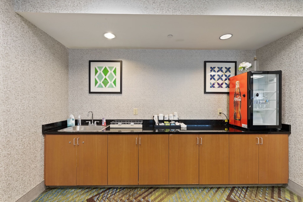 Holiday Inn Express Hotel & Suites Bethlehem by IHG - photo 50