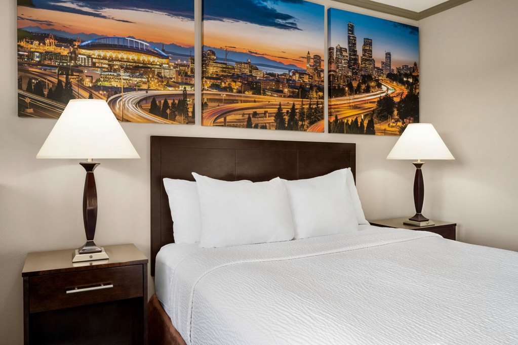 Baymont by Wyndham Monterey Park - photo 21
