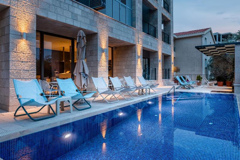 Eleven — 4-Star Luxury Hotel in Petrovac Na Moru, Montenegro