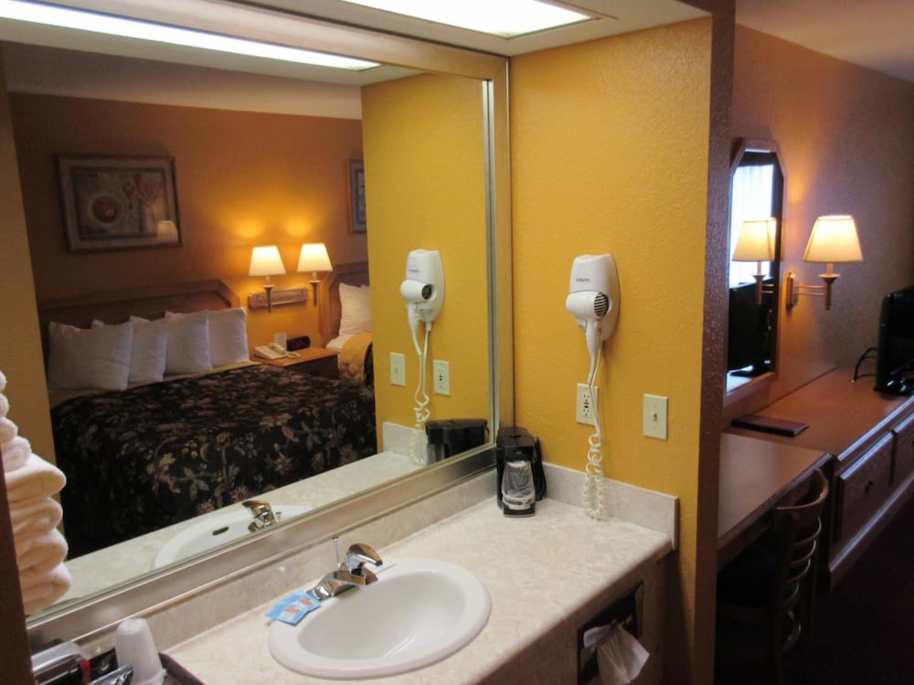 Parkfield Inn - photo 26