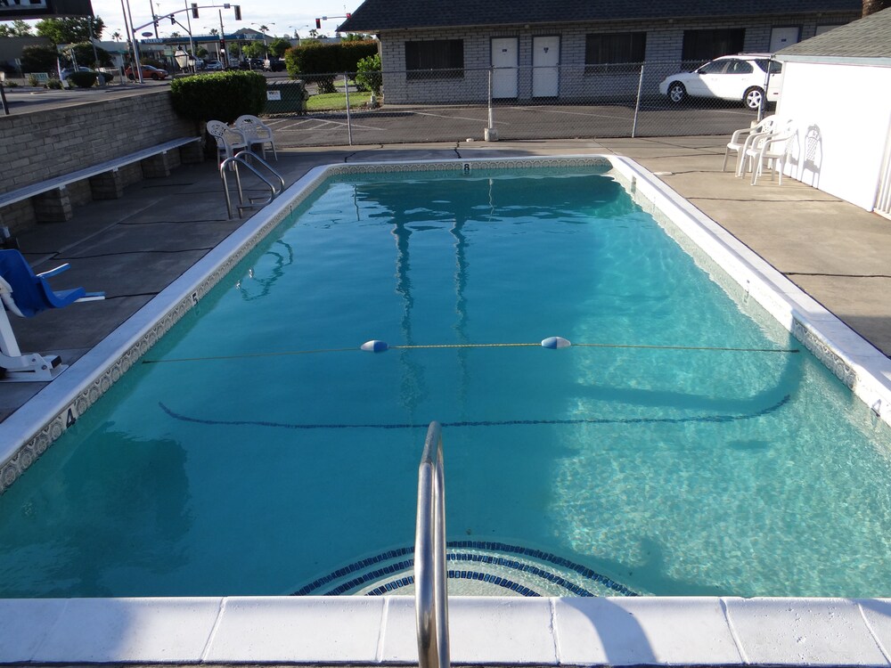 Economy Inn Corning - photo 16
