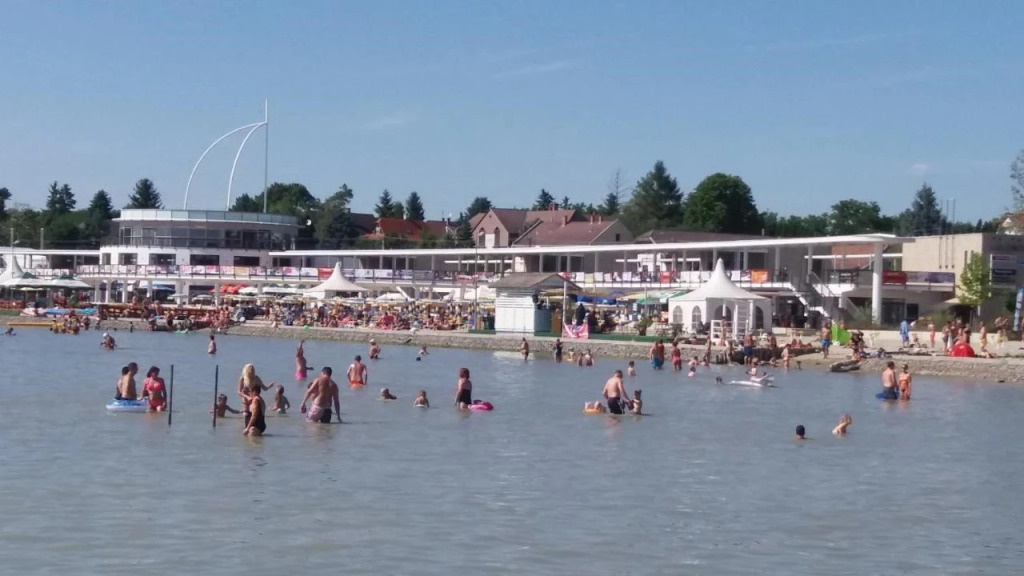 Judit nyaraló in Velence, Hungary