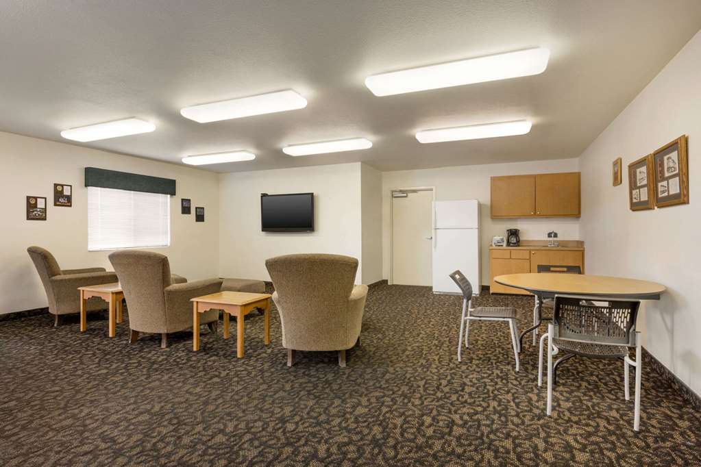 Travelodge by Wyndham Alpine - photo 16