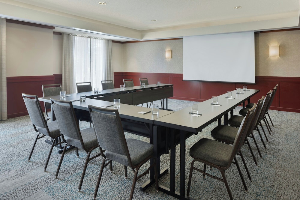 Courtyard by Marriott Springfield Airport - photo 47