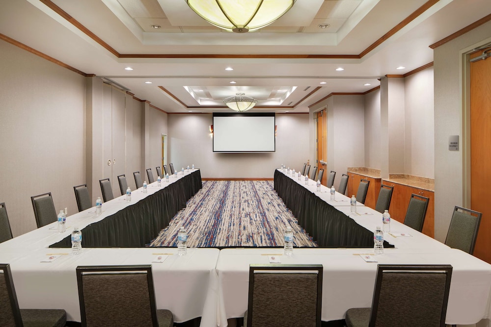 DoubleTree by Hilton Richmond Airport - photo 29