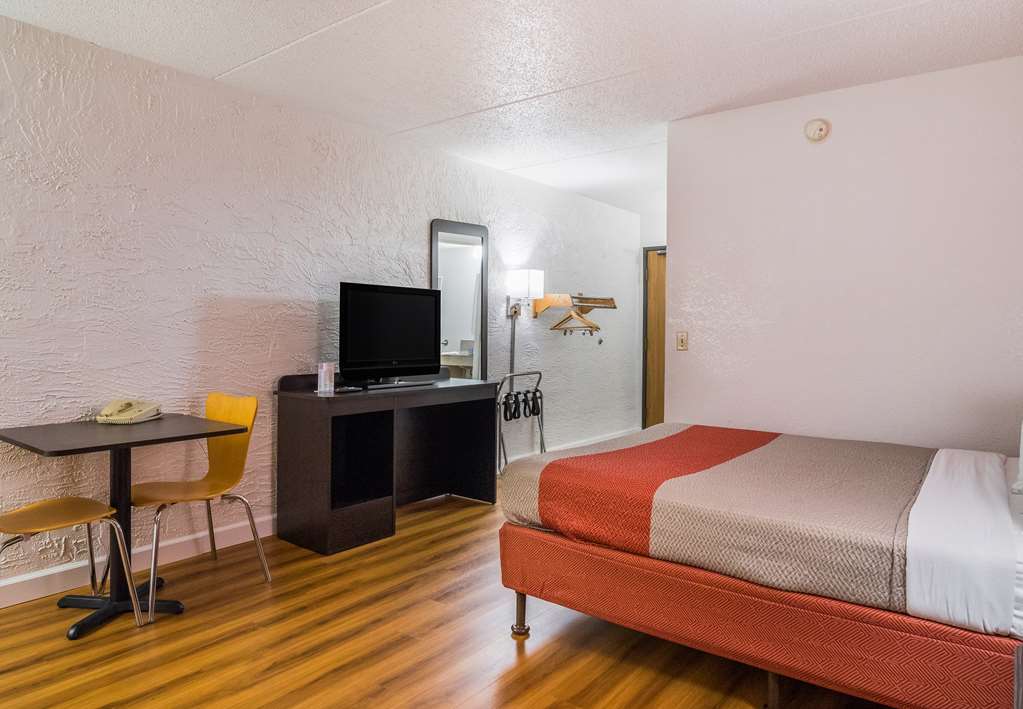 Motel 6 Prospect Heights IL - photo 13