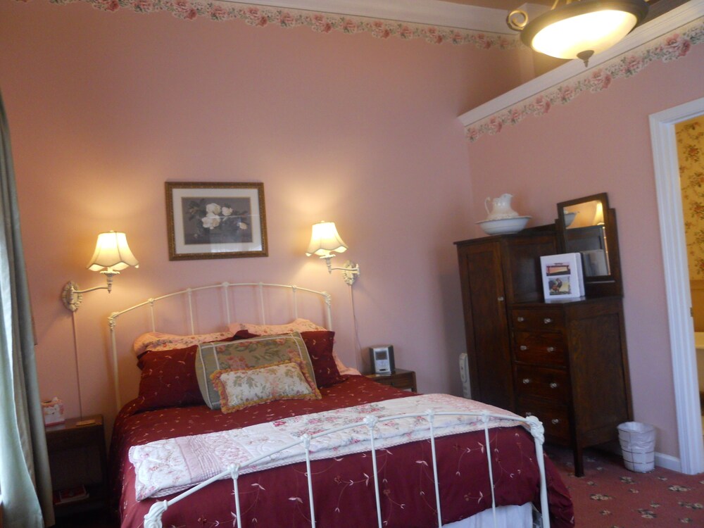 Pescadero Creek Inn - photo 3