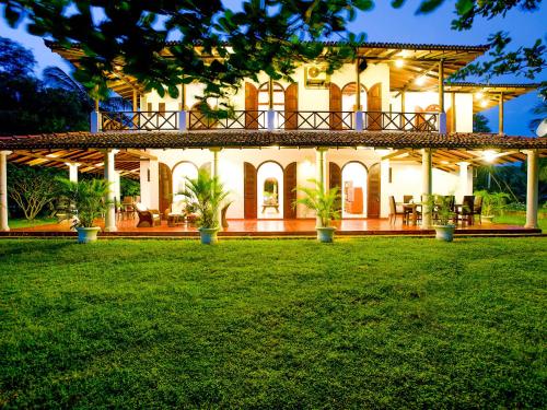 Villa Ocean's Edge — 4-Star Luxury Hotel in Tangalle, Sri Lanka