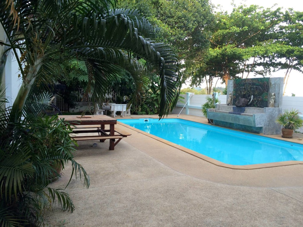 Arun Seaview - carbon neutral hotel in Phuket