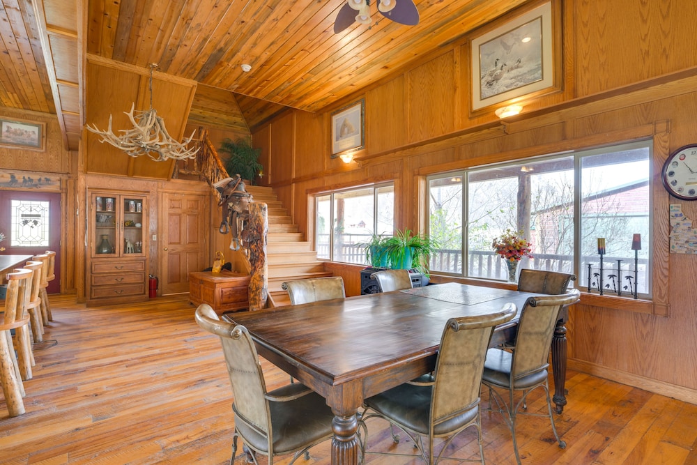 Salmon Vacation Rental w Mountain Views - photo 17