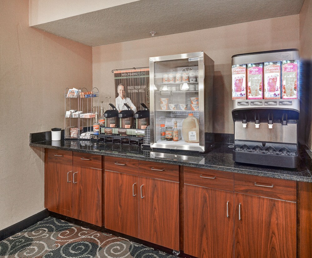 Cobblestone Inn & Suites Big Lake - photo 19