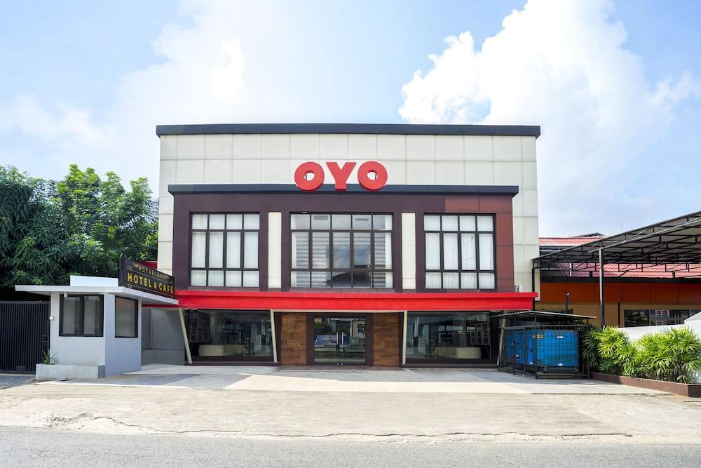OYO 1411 Djakarta Hotel Syariah in Samarinda, Indonesia
