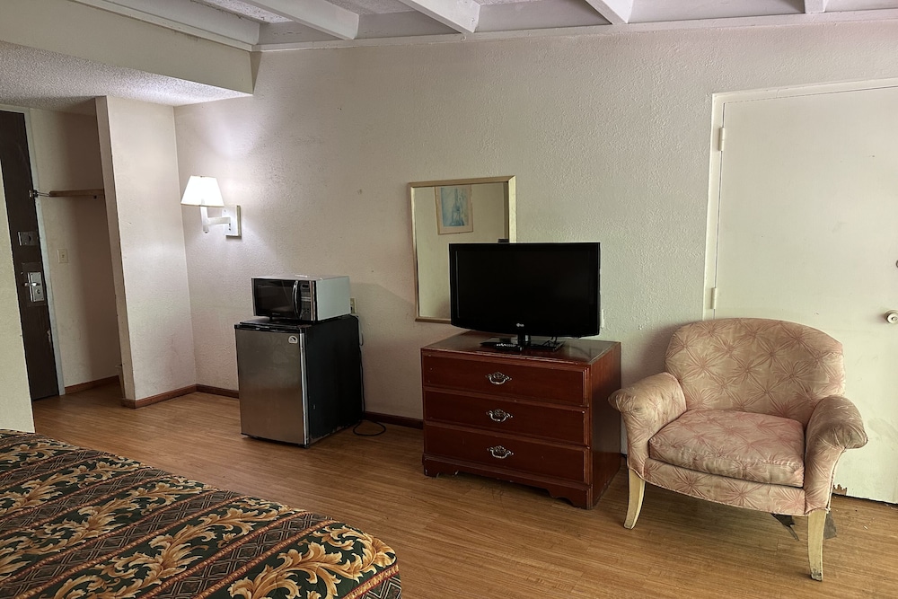 Kampus Inn by OYO Gainesville University Area - photo 18