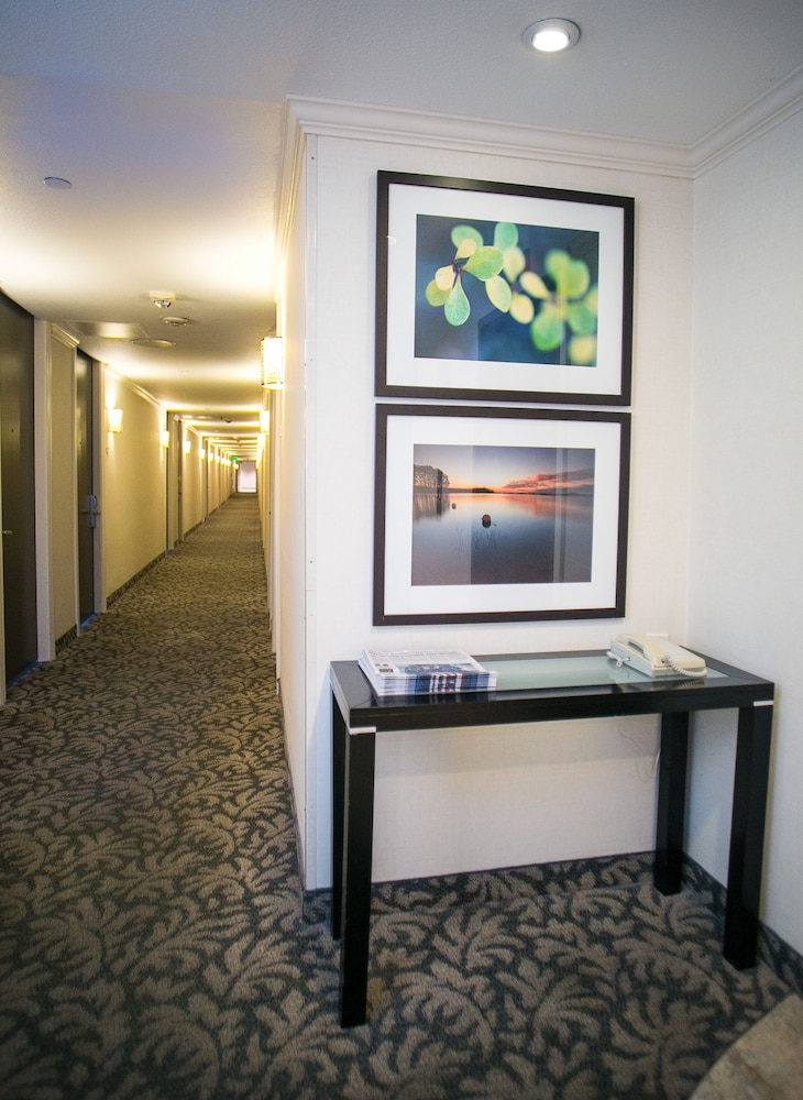 The University of Georgia Center for Continuing Education & Hotel - photo 70
