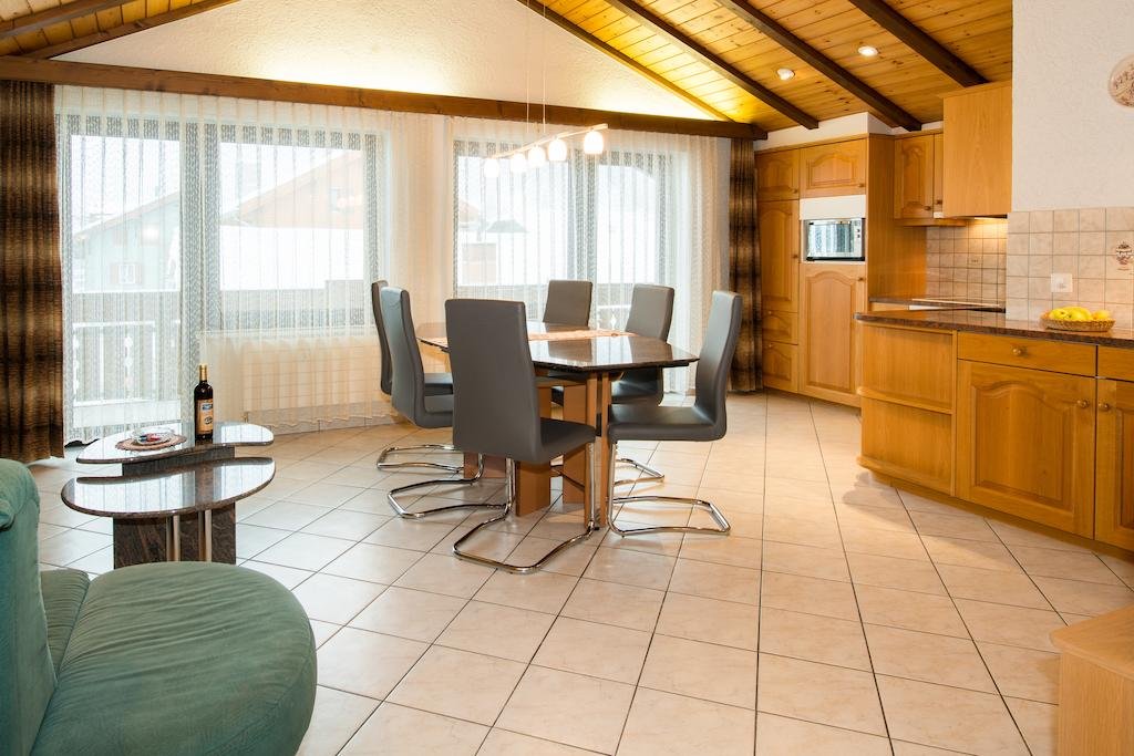 Ferienhaus Adonis — 4-Star Luxury Hotel in Saas-Fee, Switzerland