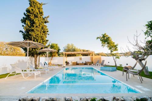 Villa Eleni — 4-Star Luxury Hotel in None, Greece