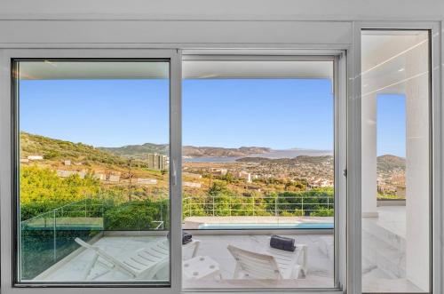 Sea Breeze Retreat with Private Pool — Saronida — photo 2