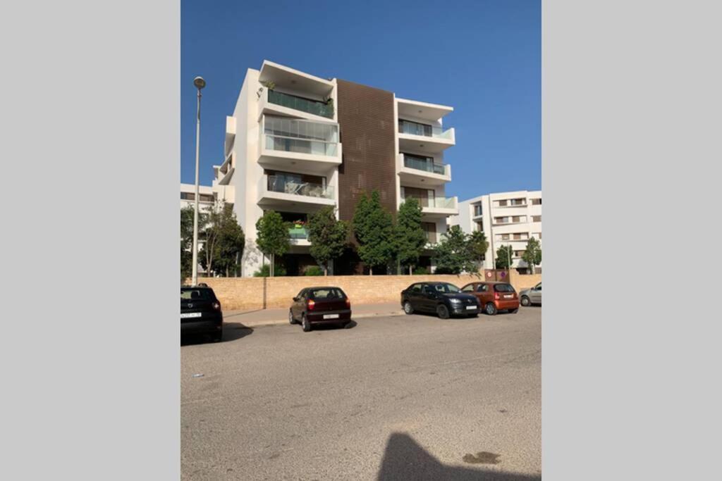 Appartement de Haut standing en résidence — 4-Star Luxury Hotel in Agadir, Morocco