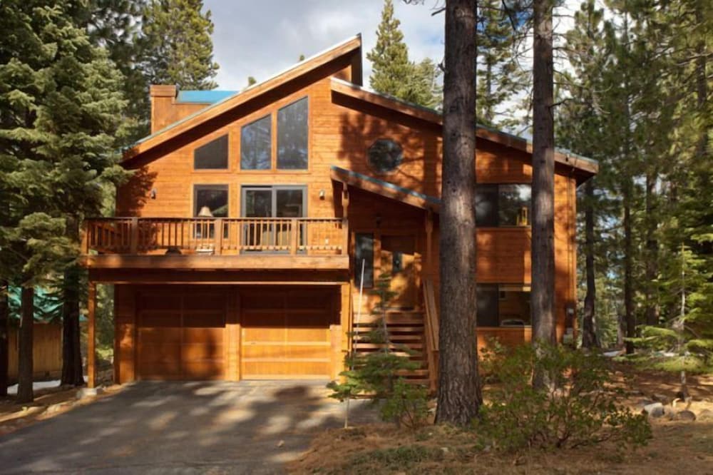 Belposto — 4-Star Luxury Hotel in Truckee, United States