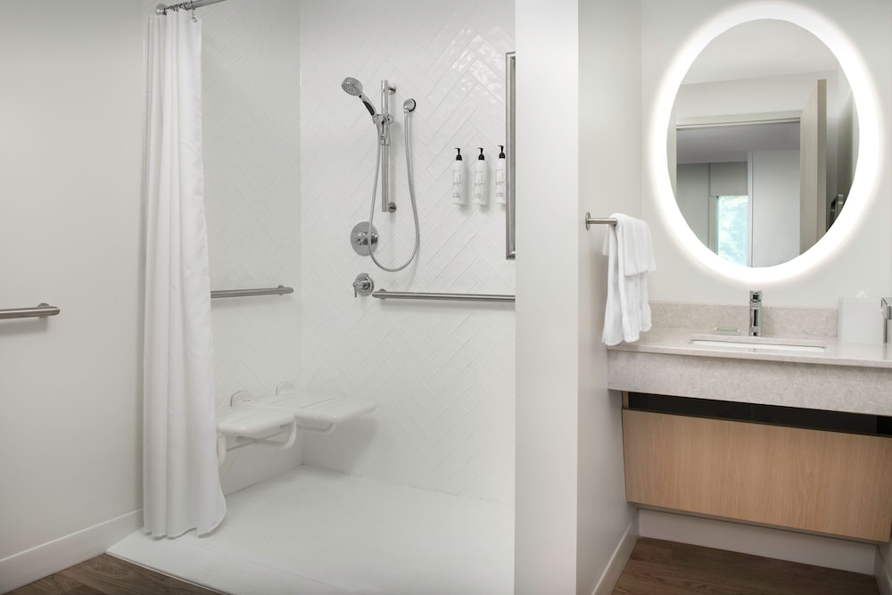 TownePlace Suites by Marriott Cincinnati Mason - photo 17