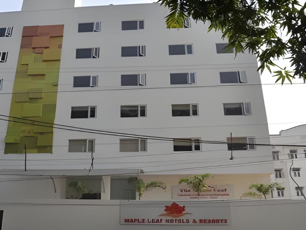 The Maple Leaf - carbon neutral hotel in Lucknow