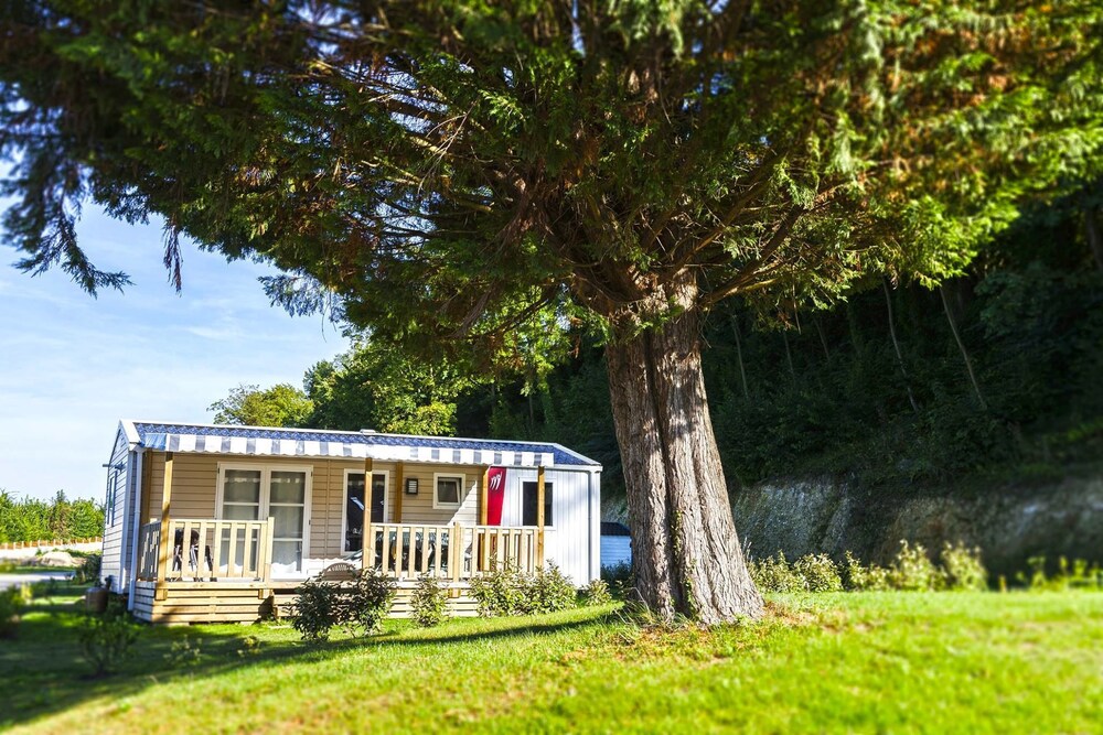 Domaine Du Blanc Pignon in Le Touquet-Paris-Plage, France