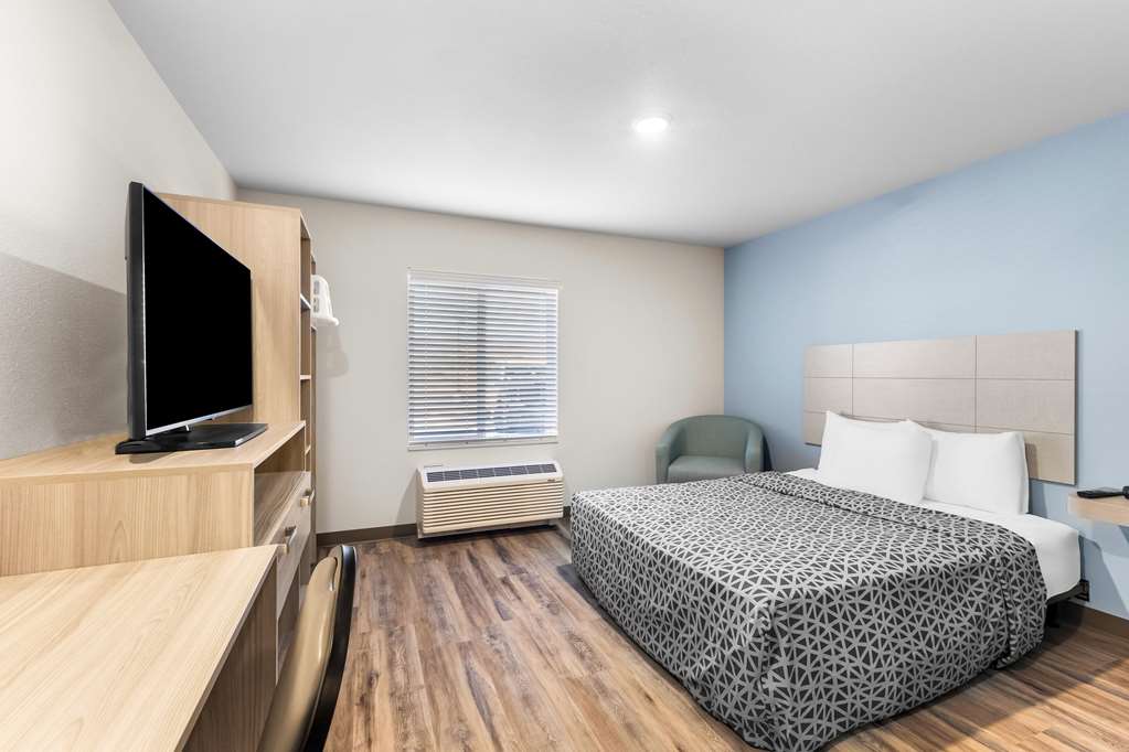 Woodspring Suites Bluffdale Salt Lake City - photo 20