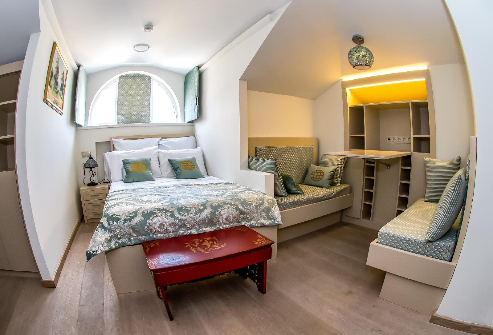 Menshicov Hotel — 4-Star Luxury Hotel in Moscow, Russia