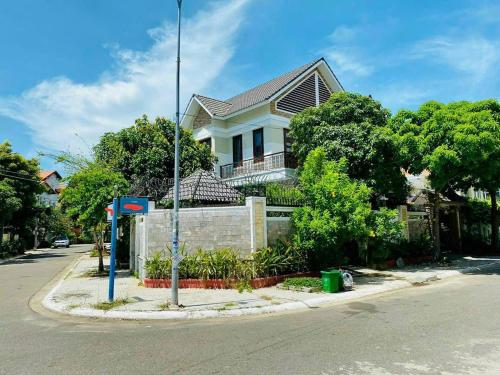 Biệt Thự Nghĩ Dưỡng Cao Cấp Thuỳ Vân Bãi Sau Vũng Tàu Mt Vương Villa — 5-Star Luxury Hotel in Vung Tau, Vietnam