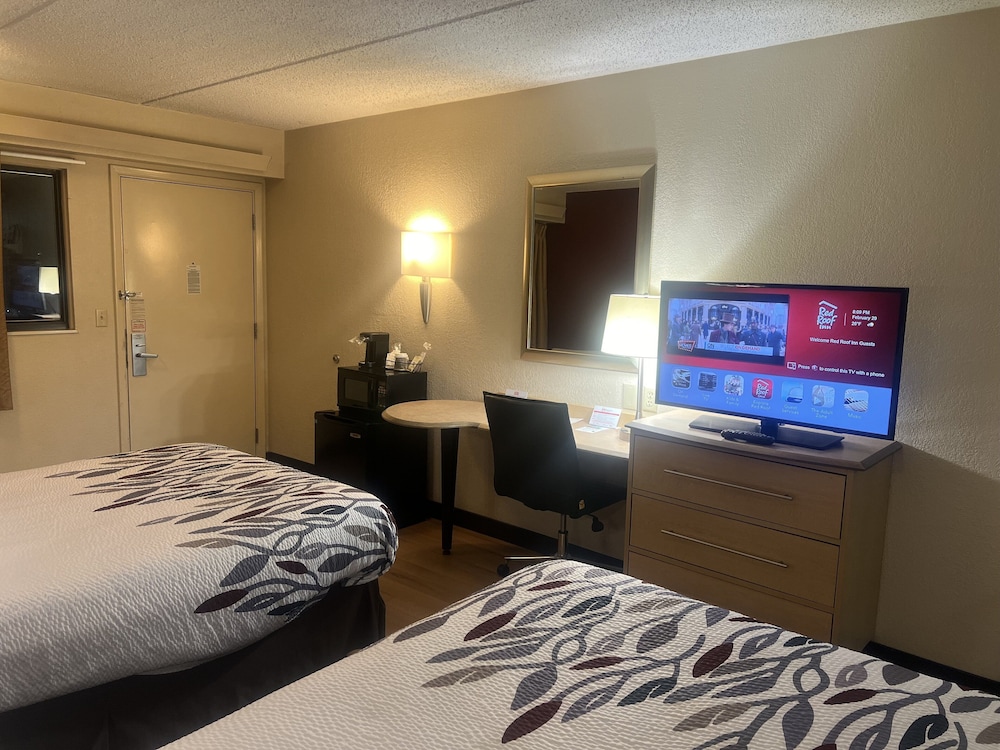 Red Roof Inn Buffalo Niagara Airport - photo 14
