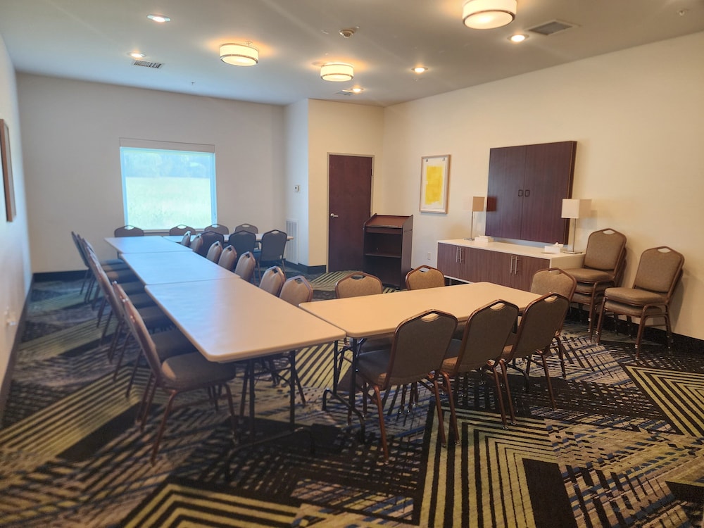 Holiday Inn Express Heber Springs by IHG - photo 29