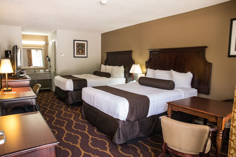 Mockingbird Inn & Suites - photo 7