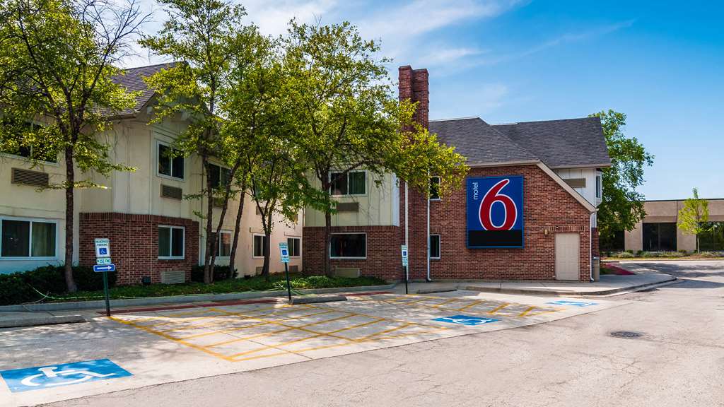 Motel 6 Arlington Heights IL Chicago North Central - featured photo