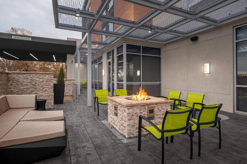 SpringHill Suites by Marriott Jackson - photo 5
