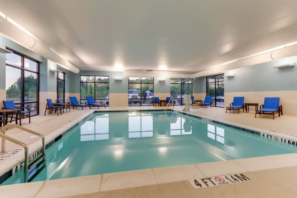 Holiday Inn Express & Suites Winston Salem Sw Clemmons by IHG - photo 36