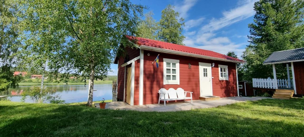 Mysig stuga med sjötomt nära Järvsöbacken — hotel in Jaervsoe