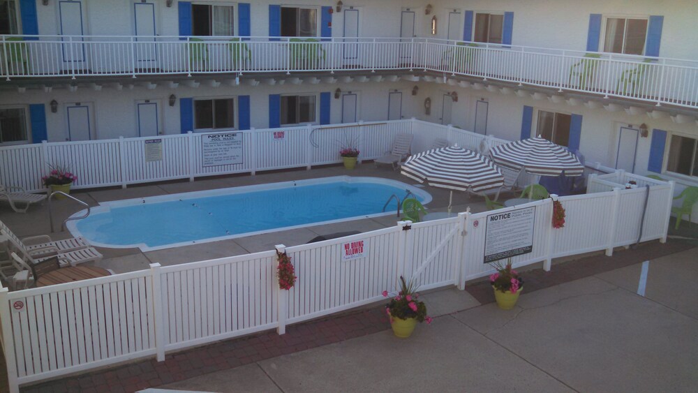 Cinque Ports Snug by Coaste mins from Sea & Golf Course - carbon neutral hotel in Deal