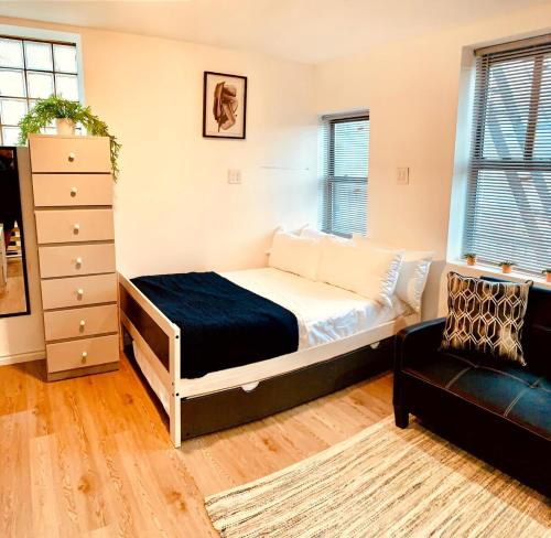 Rayhaan Palace in Long Island City, United States