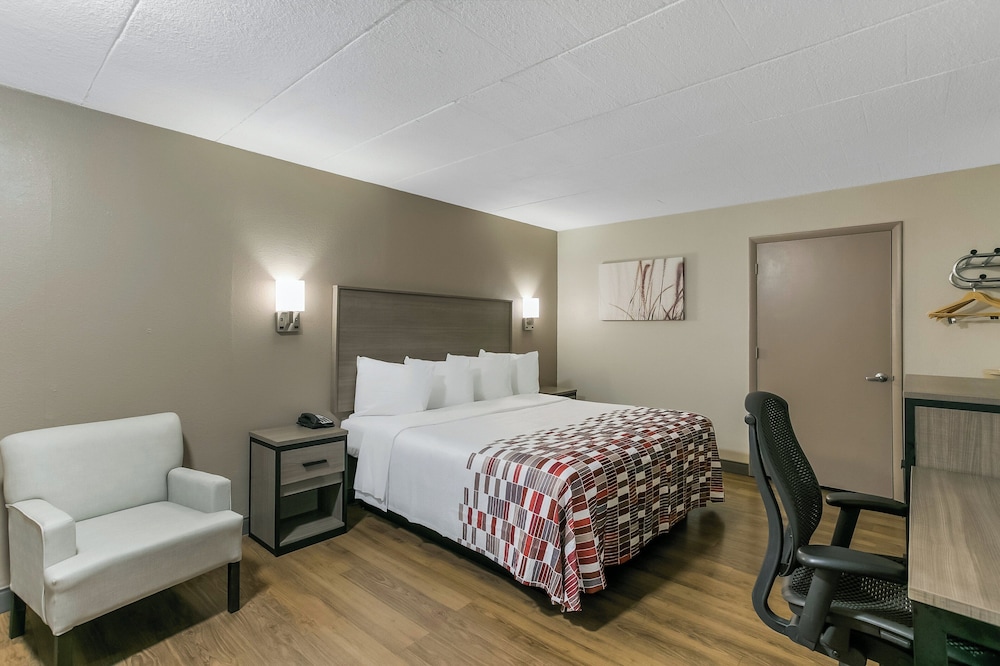 Red Roof Inn Baltimore - photo 14