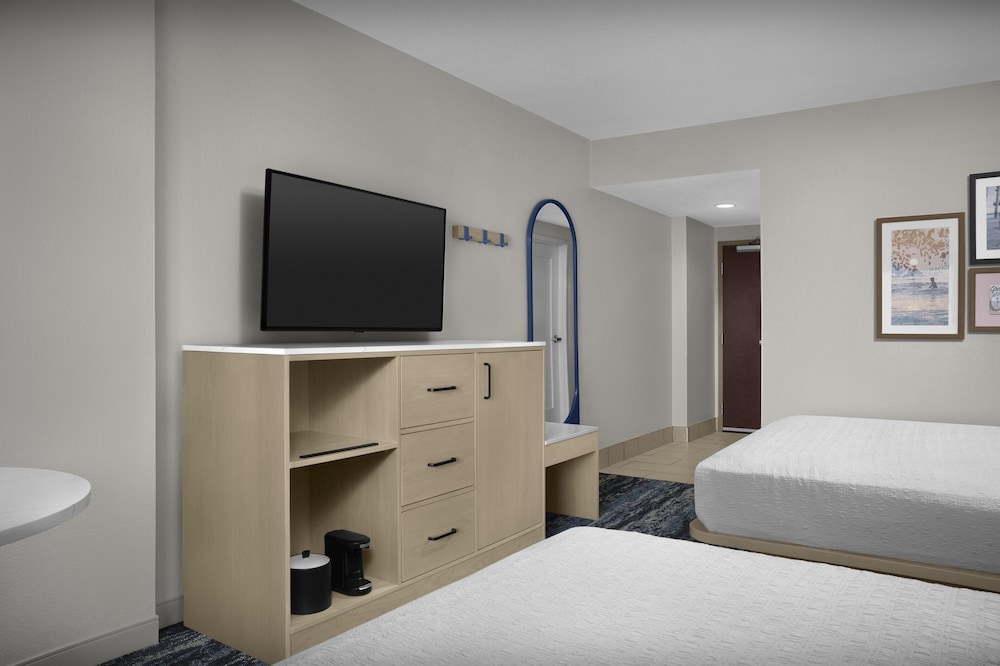 Hampton Inn & Suites Ocean City Bayfront Convention Center - photo 21